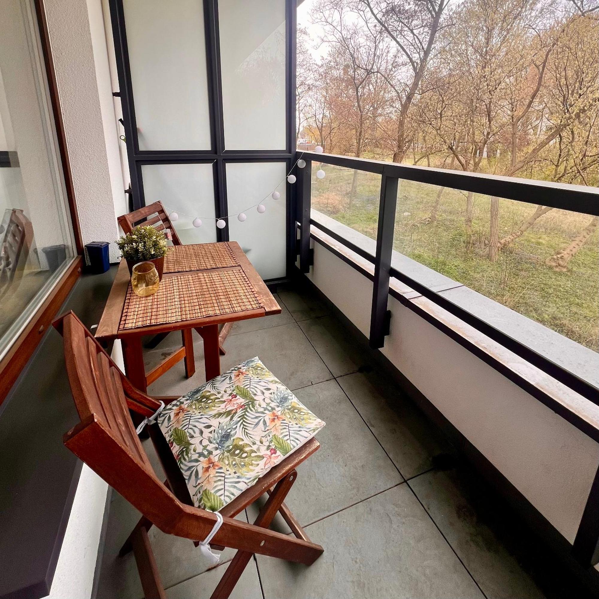 Stylowe Studio Krzemieniecka, Metro Slodowiec, Free Parking By Cosmo Spirit Varsó Kültér fotó